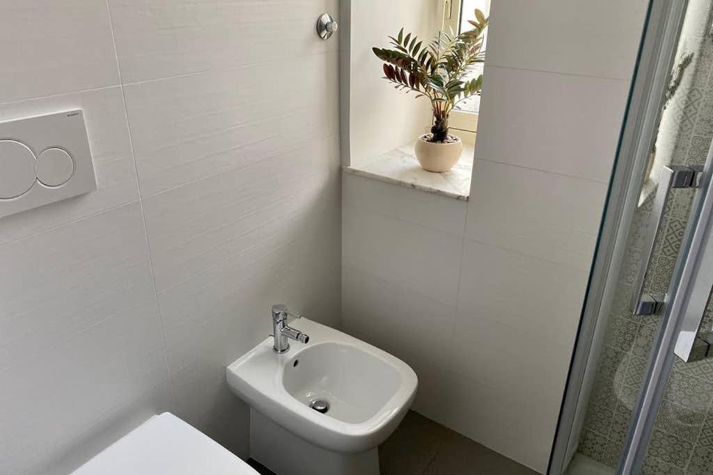 Central Modern Apartment Rome -Locazione Turistica- Exterior photo